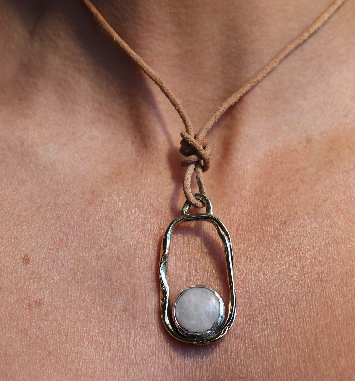 collar PORTAL LUNA